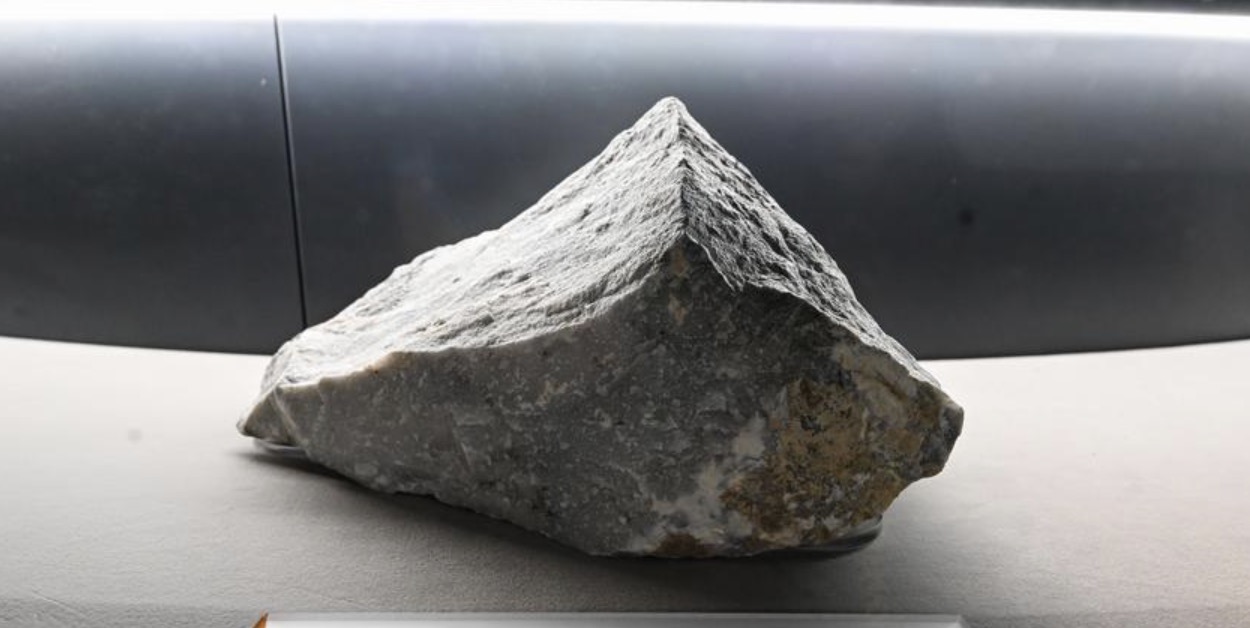 A rare earth specimen at a rare earth museum in China. Japan is planning to test the exploitation of this mineral at a depth of 6km under the seabed. Photo: Xinhua