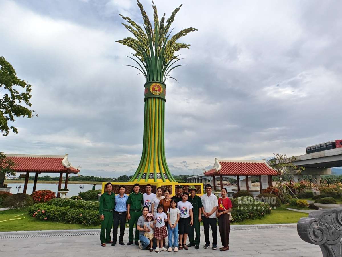 Gia đình ông Huyền trở lại