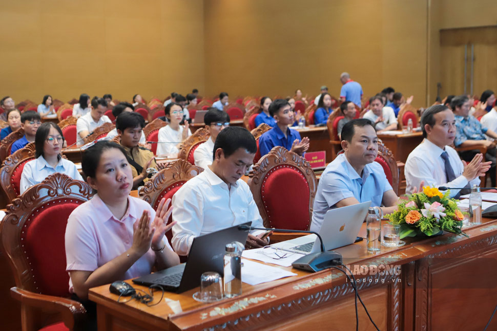 Các đại biểu dự buổi phát động cuộc thi. Ảnh: Hoài Phương