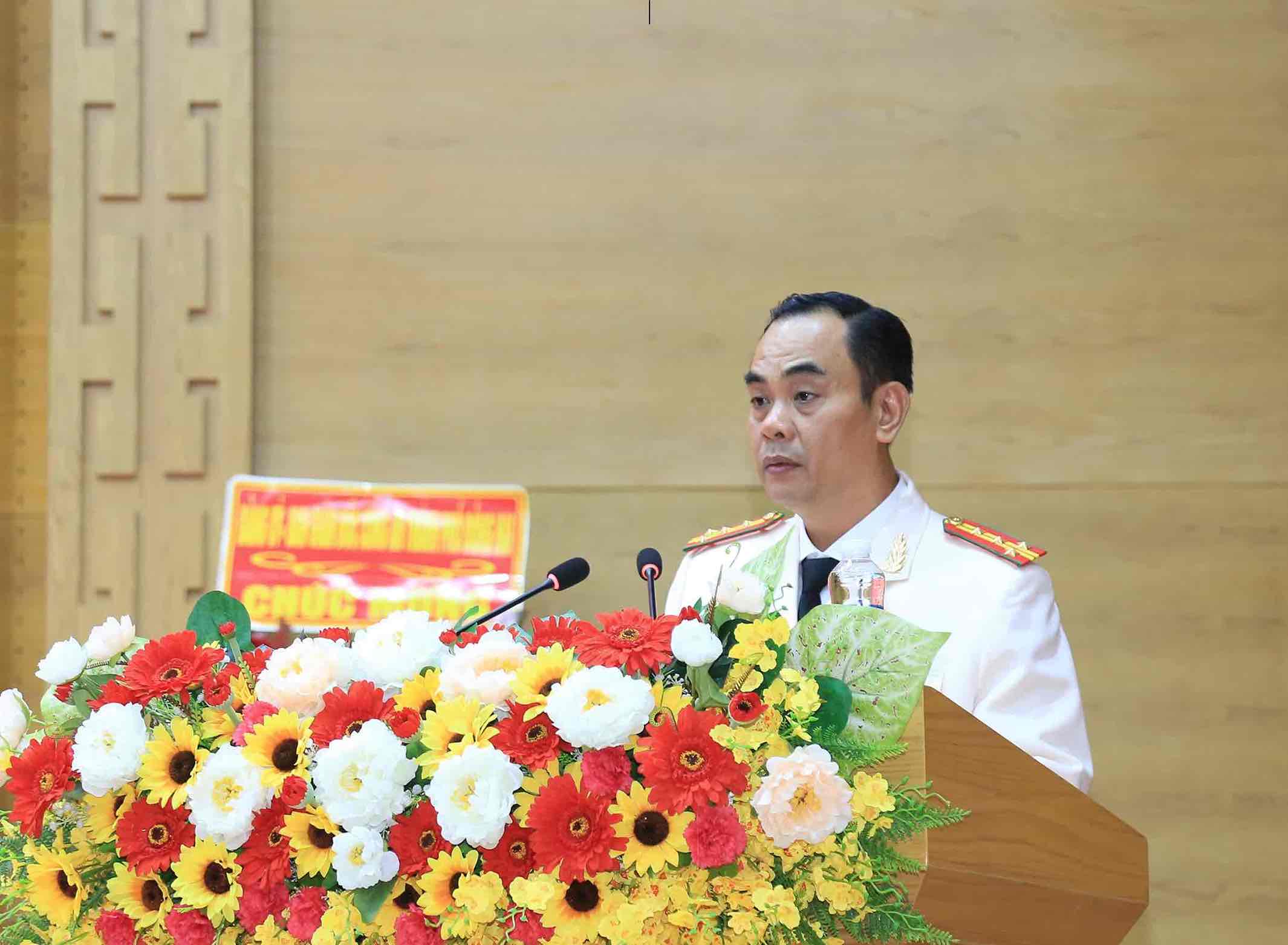 Colonel Tran Trong Thuy, Deputy Director of Dong Nai City Police, speaks to receive his assignment. Photo: Dong Nai City Police