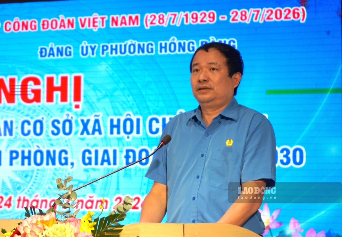 Chủ tịch LĐLĐ TP Hải Phòng Nguyễn Anh Tuân phát biểu chỉ đạo. Ảnh: Mai Dung