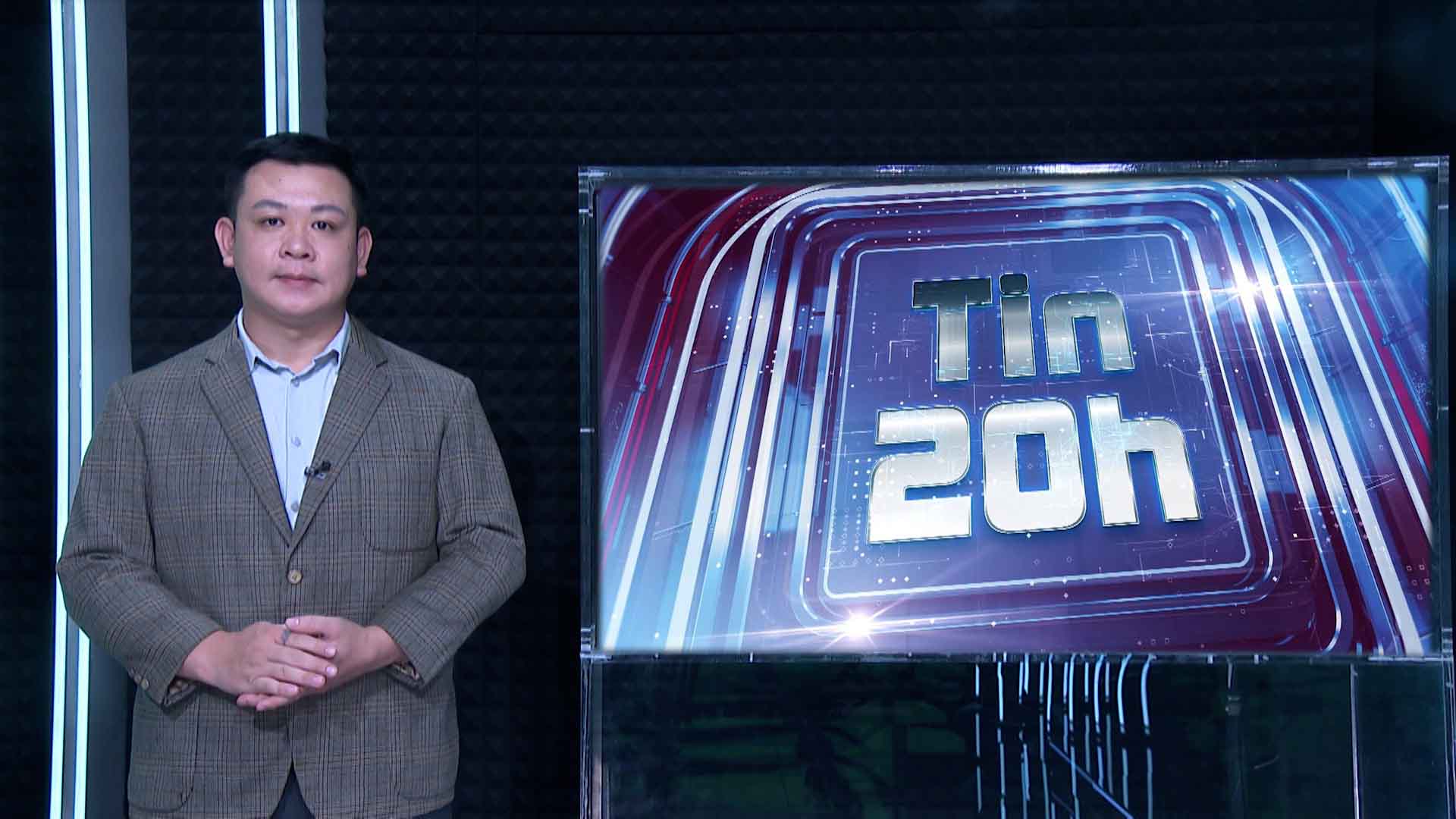 8 PM News: 38.5-ton steel cage lowered to metro 5 underground station in Hanoi