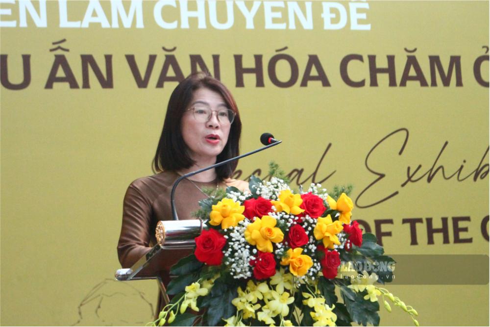 Giám đốc Bảo tàng Điêu khắc Chăm Đà Nẵng phát biểu tại lễ khai mạc. Ảnh: Thanh Huyền