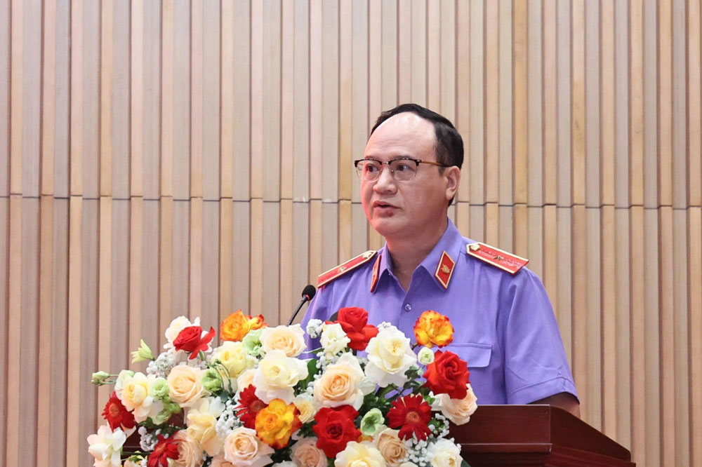 Đồng chí Nguyễn Huy Tiến, Ủy viên Trung ương Đảng, Bí thư Đảng ủy, Viện trưởng VKSND tối cao phát biểu.