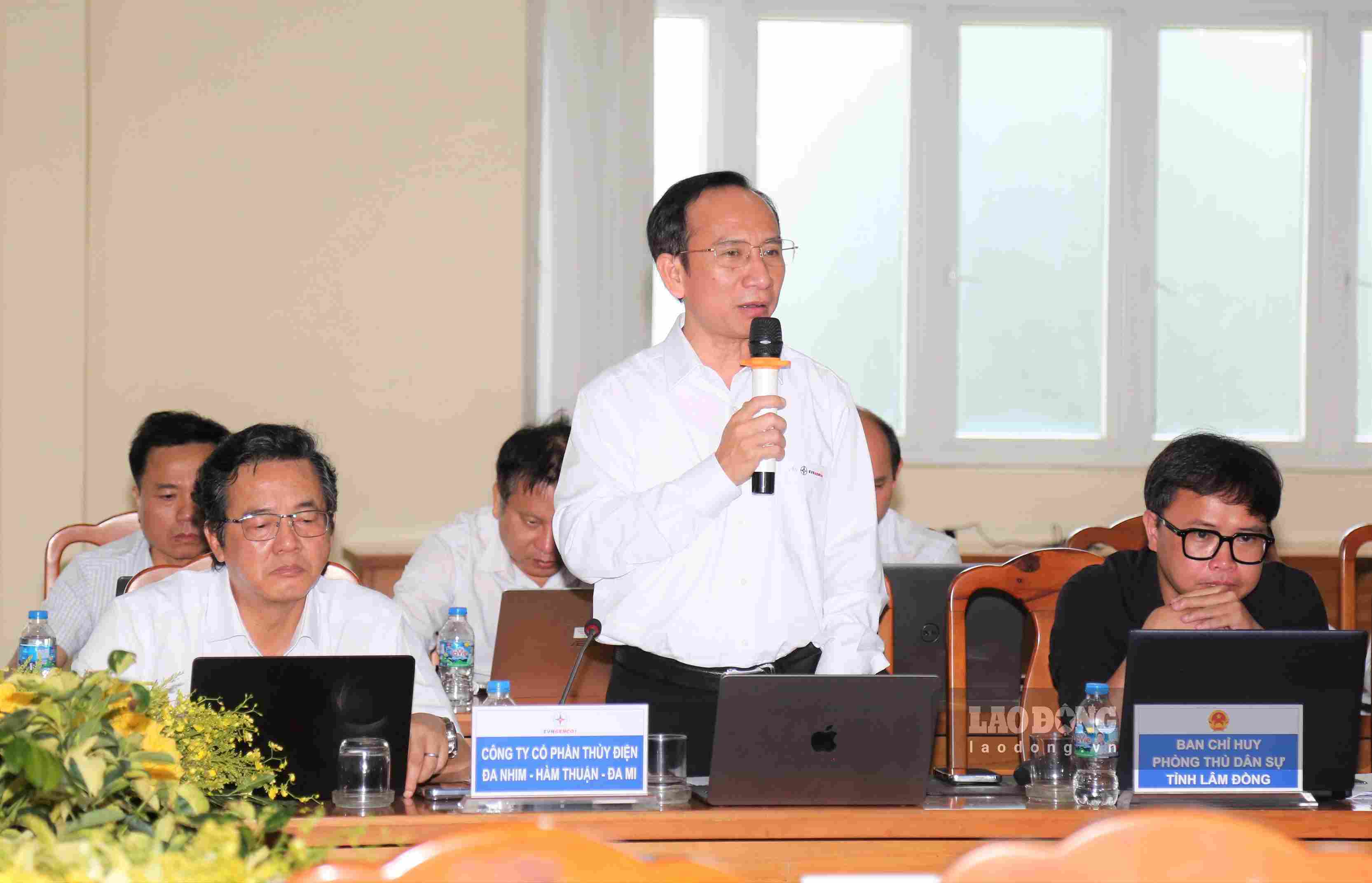 Ông Đỗ Minh Lộc - Phó tổng giám đốc Công ty ĐHĐ điều hành thảo luận tại Hội nghị. Ảnh: Ngọc Minh