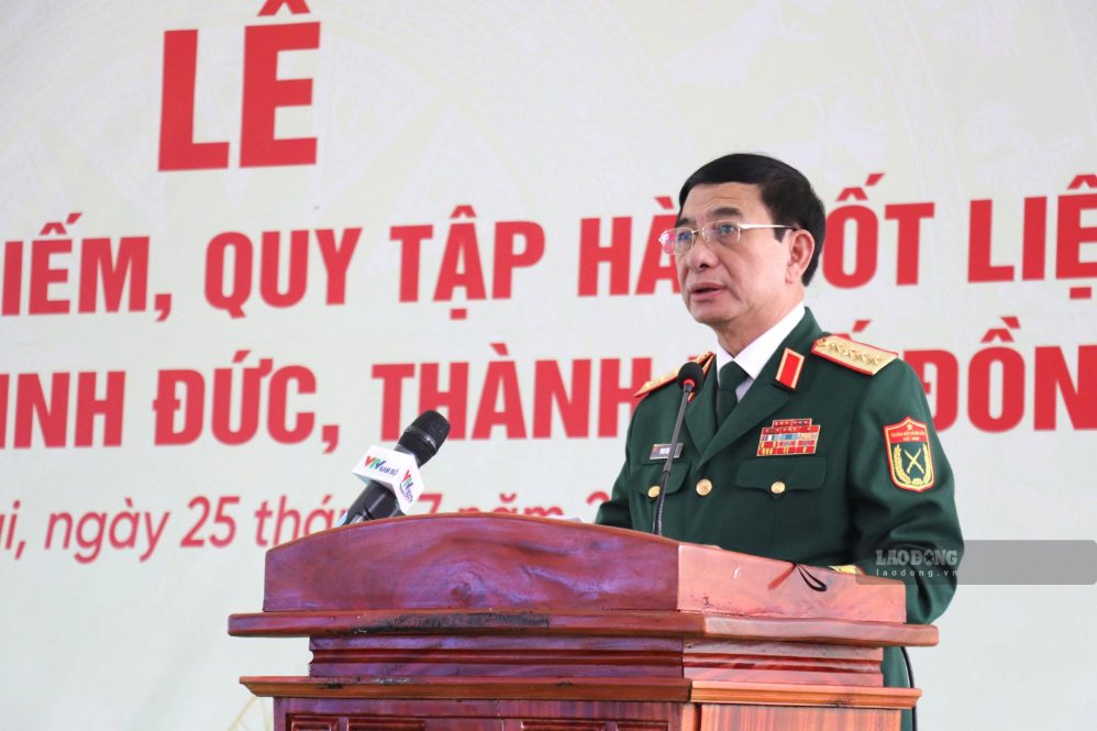General Phan Van Giang - Member of the Politburo, Deputy Prime Minister, Minister of National Defense - speaking at the ceremony to deploy the search and repatriation of martyrs' remains in Minh Duc commune, Dong Nai city. Photo: HAC