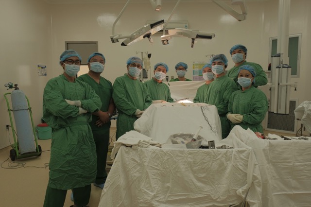 The team of doctors directly performs kidney transplants for patients. Photo: Source: People's Hospital 115