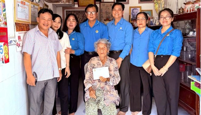 LĐLĐ tỉnh An Giang tri ân các gia đình chính sách