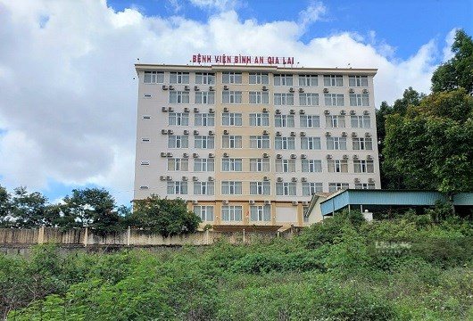 Projet de l'hôpital Bình An Gia Lai à côté de l'hôpital général provincial. Photo: Thanh Tuấn