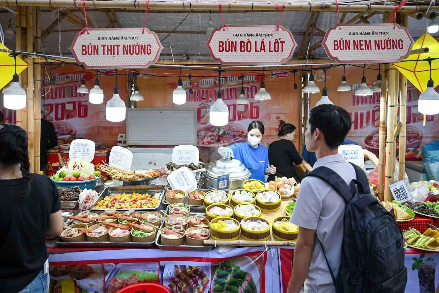 Hue Department of Tourism coordinates to ensure safety on Hue Beef Noodle Day. Photo: Provided by Hue City Department of Tourism.
