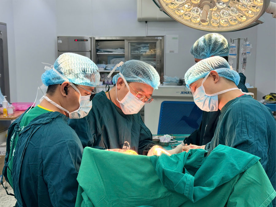 Timely activation of red alert, multiple-traumatic patient saved