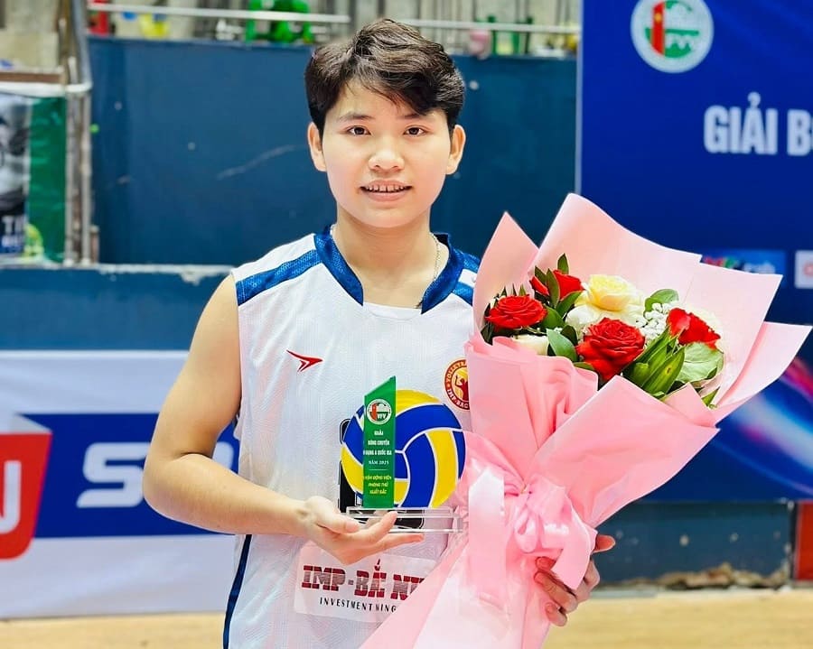 La libero Ca Thi Tu ha sido incluida en la lista de 14 jugadores para la primera etapa de la SEA V.Cup 2026. Foto: FBNV