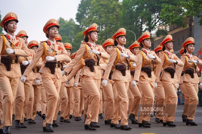 Non-commissioned officers, service soldiers and trainees enjoying living expenses do not have to deduct living expenses themselves to pay social insurance. Illustrative photo: Vu Linh.