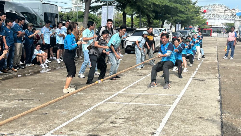 Các nội dung còn lại tiếp tục tranh tài sôi nổi. Ảnh: Cẩm Tú