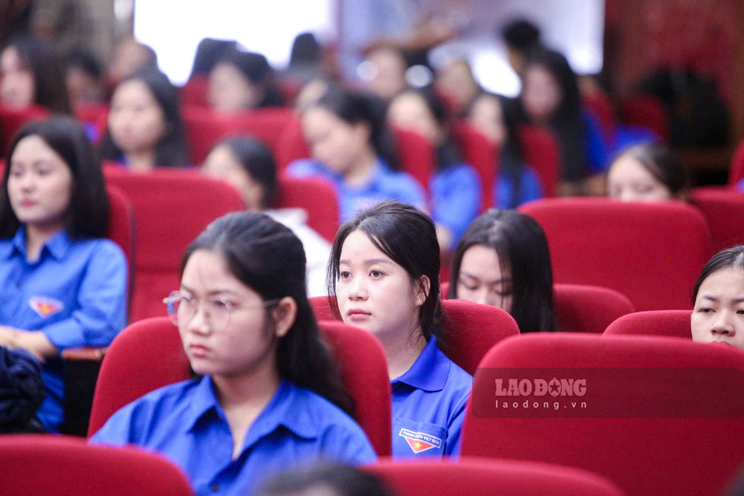 Các bạn trẻ tham dự chương trình. Ảnh: Duy Chương