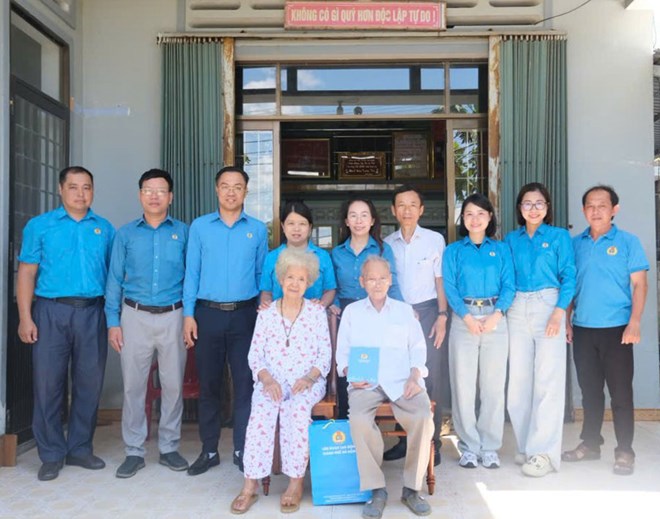 Công đoàn tỉnh Đắk Lắk hỗ trợ xây dựng nhà ở "Mái ấm Công đoàn" cho đoàn viên Trần Văn Đại. Ảnh: LĐLĐ tỉnh Đắk Lắk