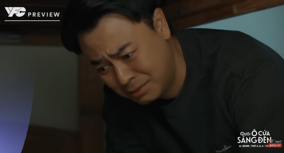 In episode 31 of "Under the lighted window", Tai sobbed at his mother's passing. Photo: VFC