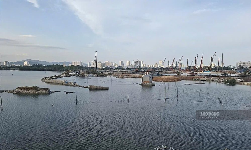 More than 11,000m2 of land in Nam Nha Trang ward is about to be coercively recovered to hand over the site for the implementation of the Nha Trang city mixed urban area project. Photo: Phuong Linh