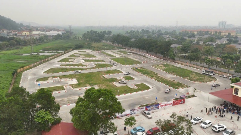 Le Département de la construction de la province de Bắc Ninh demande aux établissements de formation à la conduite automobile de ne pas laisser se produire de formation formelle. Photo: Département de la construction de la province de Bắc Ninh