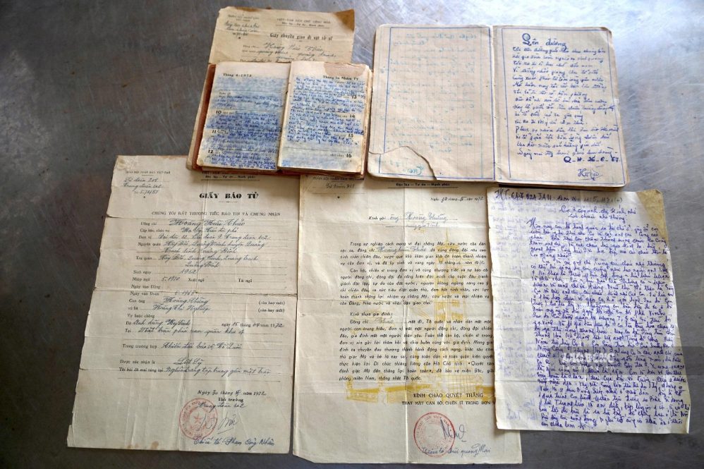 Diary pages keep the heroic memories of 20-year-old soldier Nguyen Huu Thao. Photo: Thanh Trung