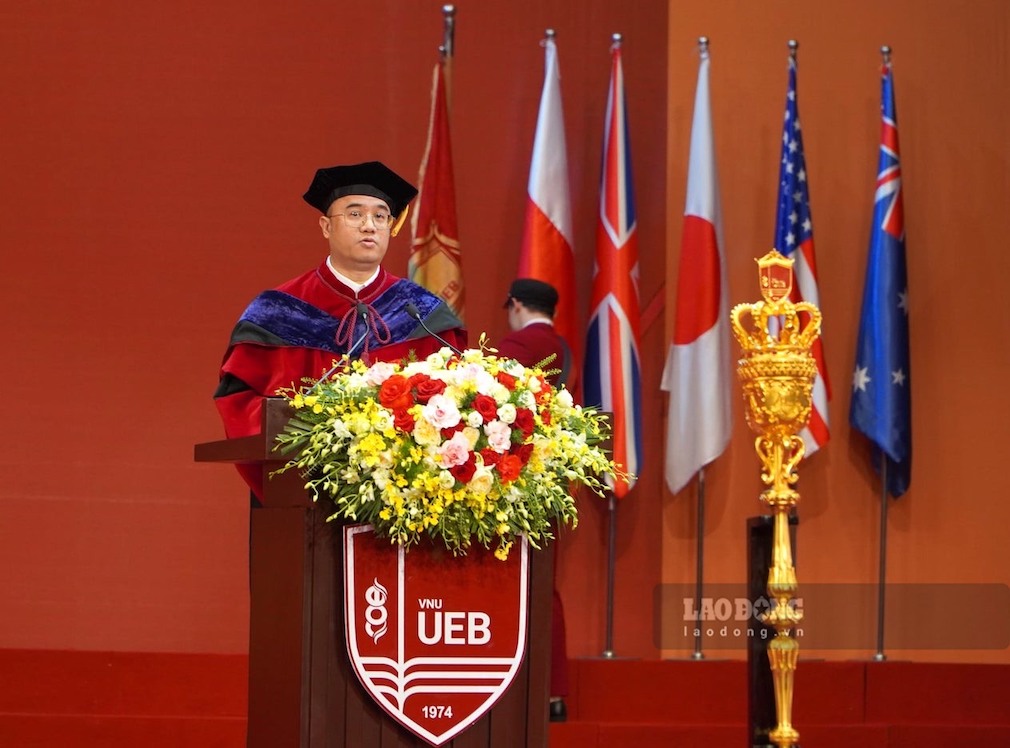 PGS.TS Nguyễn Trúc Lê - Hiệu trưởng Trường Đại học Kinh tế, Đại học Quốc gia Hà Nội. Ảnh: Tường Vân