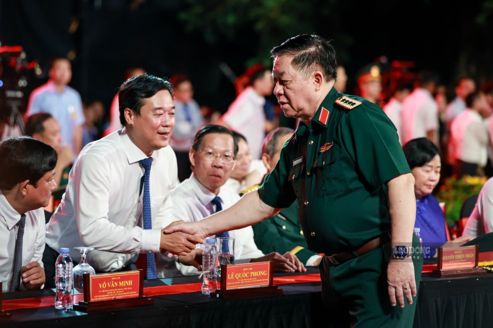 Đại tướng Nguyễn Trọng Nghĩa - Ủy viên Bộ Chính trị, Bí thư Trung ương Đảng, Ủy viên Thường vụ Quân ủy Trung ương, Chủ nhiệm Tổng cục Chính trị Quân đội nhân dân Việt Nam dự điểm cầu tại TPHCM. Ảnh: Anh Tú