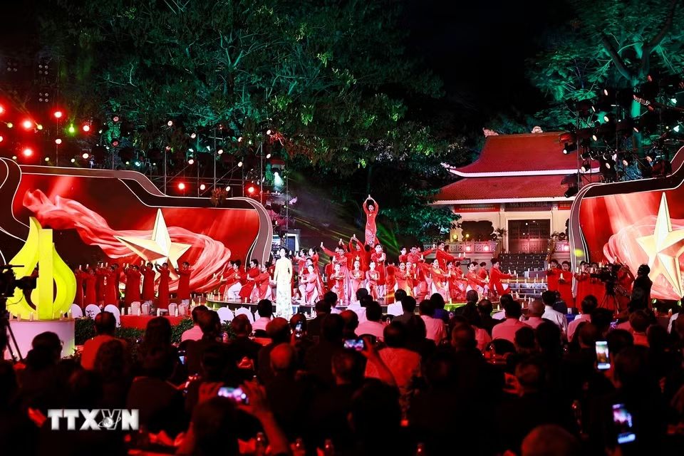 Chương trình cầu truyền hình tại Công viên Lê Thị Riêng (TPHCM). Ảnh: TTXVN
