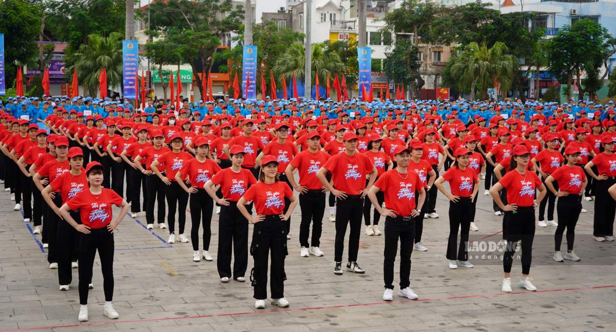 Đối thoại góp phần xây dựng quan hệ lao động hài hòa, tiến bộ, ổn định tại nơi làm việc. Ảnh: Mai Dung
