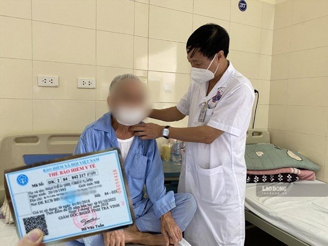 Health insurance is a content that many people are interested in. Photo: Thuy Linh