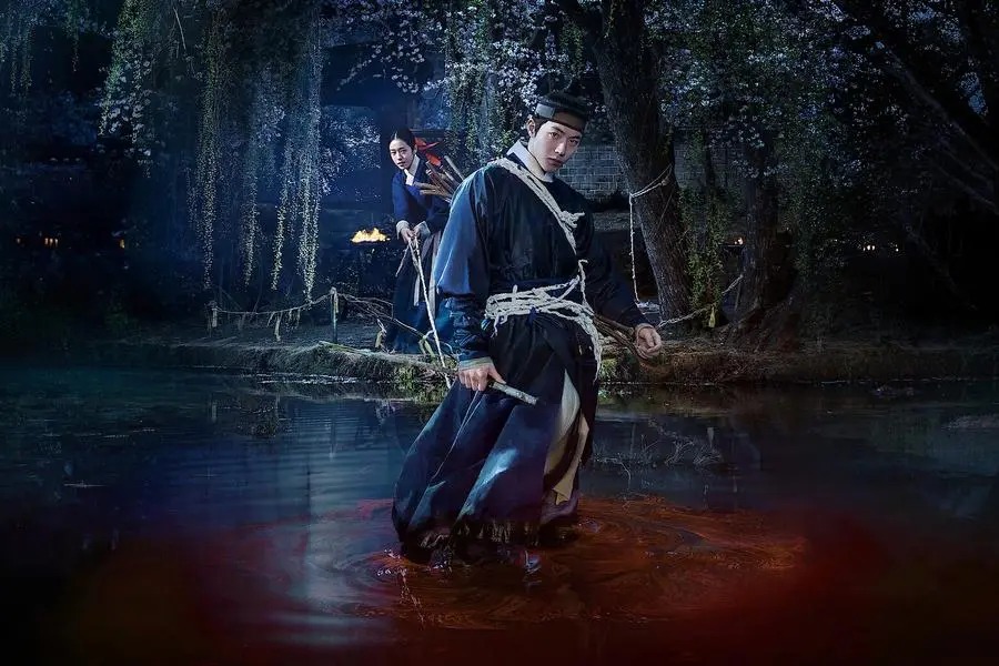 Nam Joo Hyuk and his co-star. Photo: Netflix