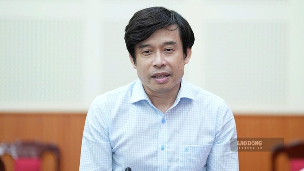 Mr. Nguyen Huy Phuong - Director of the Vietnam National Academy of Music shared about the Academy being honored at the Vinh Quang Viet Nam 2026 program. Photo: Huu Chanh