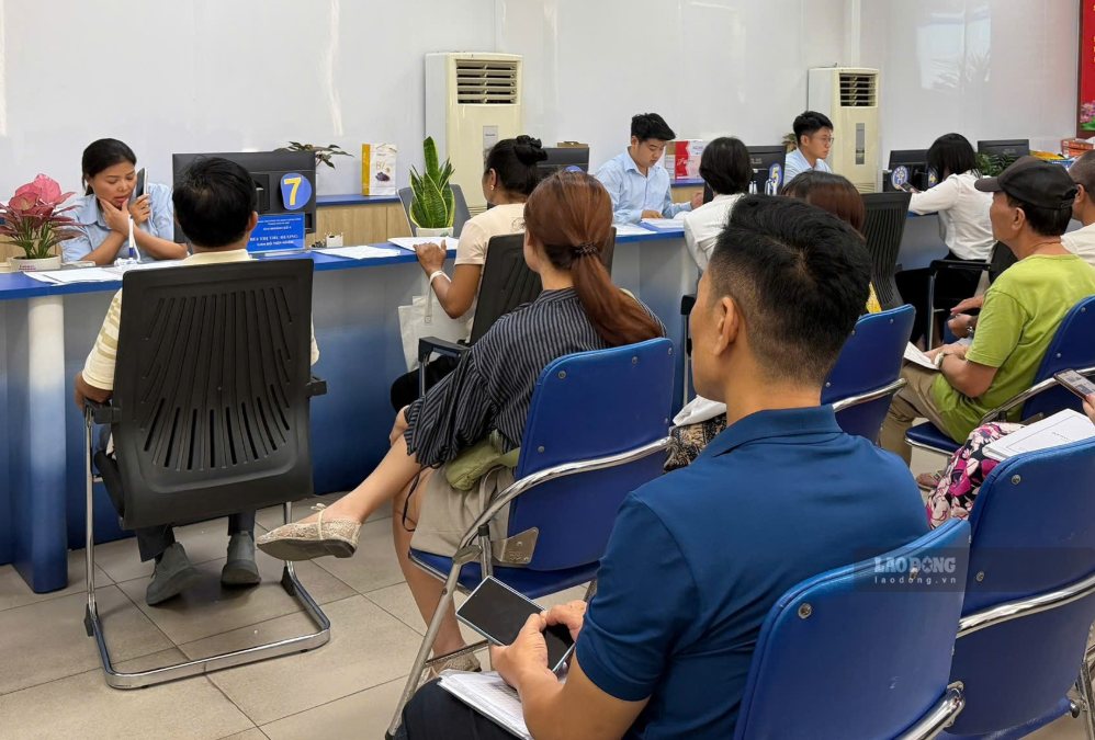 Pension regimes and one-time social insurance withdrawals are of interest to many people. Photo: Thuy Linh