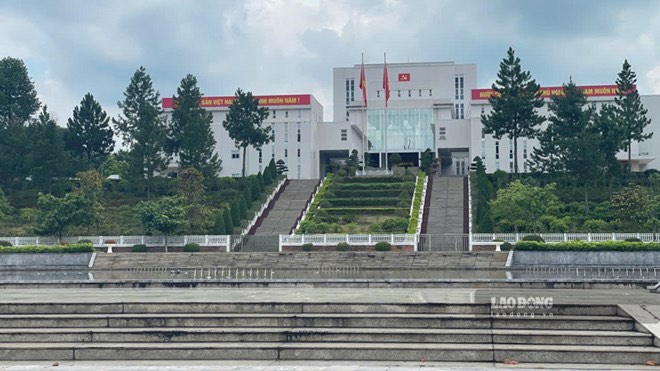 Trụ sở phường Cam Đường hiện nay. Ảnh: Đinh Đại