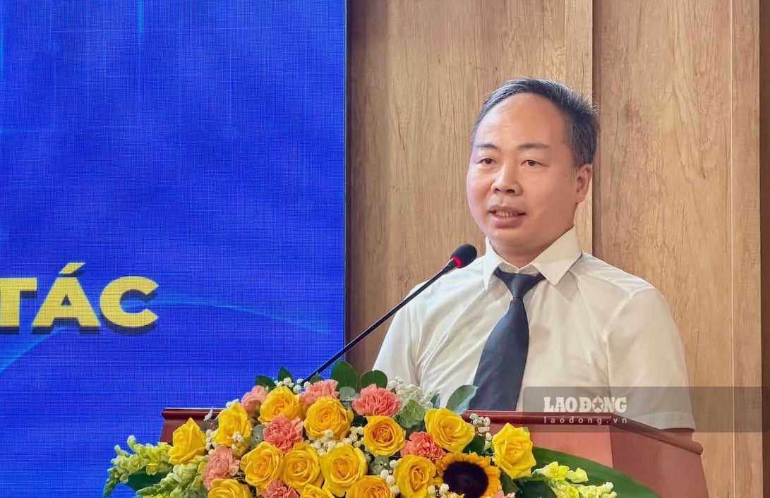 Prof. Dr. Nguyen Ngoc Ha believes that teacher training should not only stop at lecture halls but also need to be professionally trained in a real environment to soon adapt to job requirements after graduation. Photo: Tuong Van