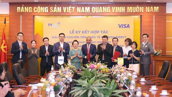 PVcomBank và Visa ký kết hợp tác triển khai giải pháp chuyển tiền qua Visa Direct - ảnh 1 Hình ảnh: PVcomBank và Visa ký kết hợp tác triển khai giải pháp chuyển tiền qua Visa Direct số 1