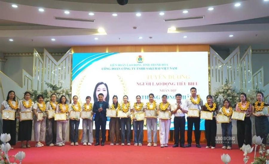 Người lao động công ty TNHH Sakurai Việt Nam được hưởng phúc lợi tốt từ nỗ lực của tổ chức Công đoàn. Ảnh: Xuân Hùng