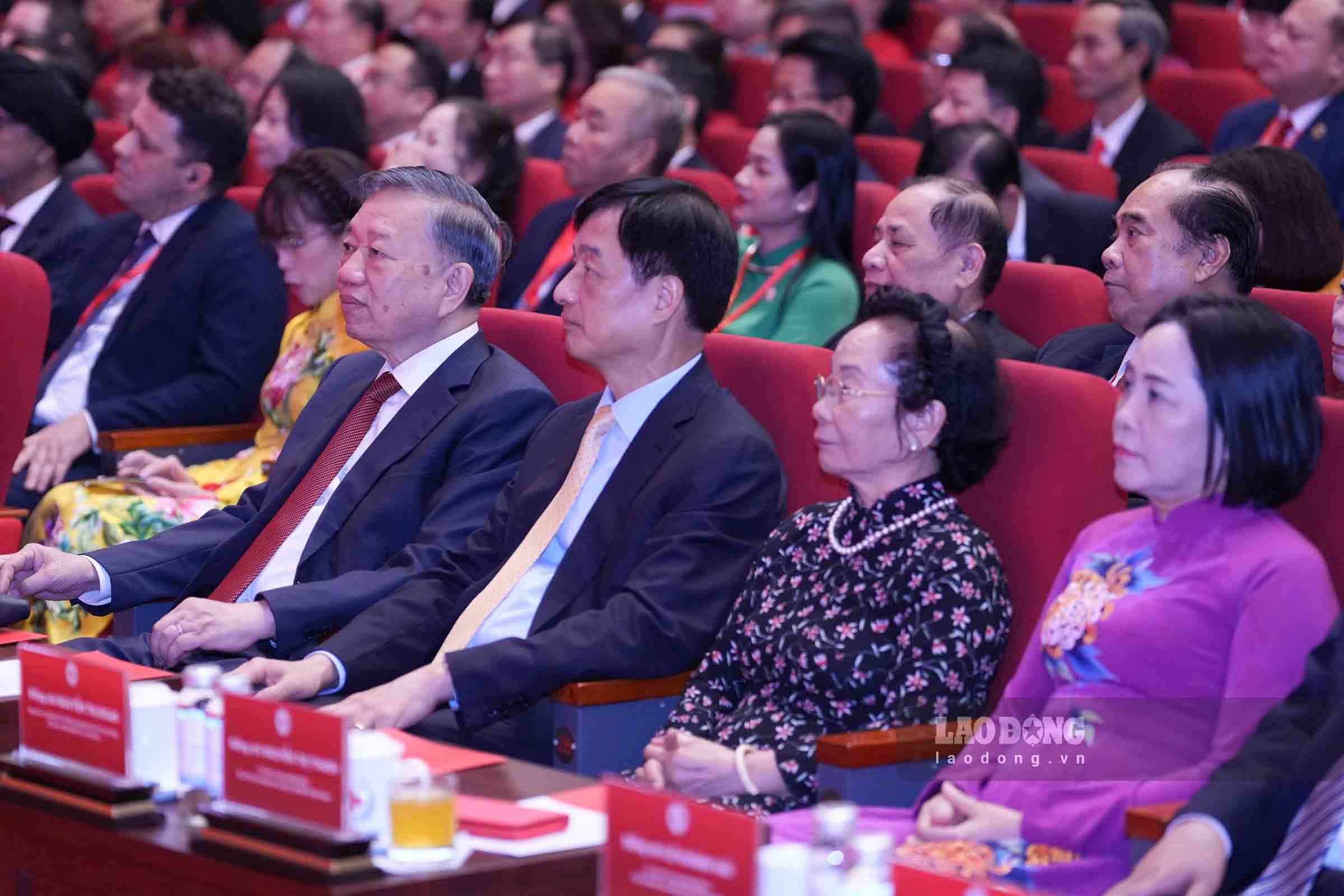 Các đại biểu tham dự 