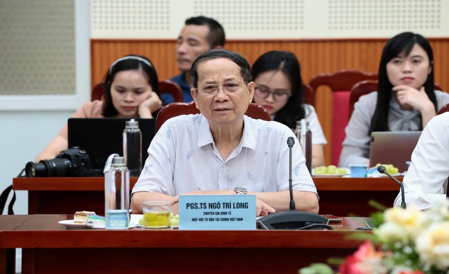 Assoc. Prof. Dr. Ngo Tri Long - Economic expert, Vietnam Financial Consultants Association. Photo: Viet Anh