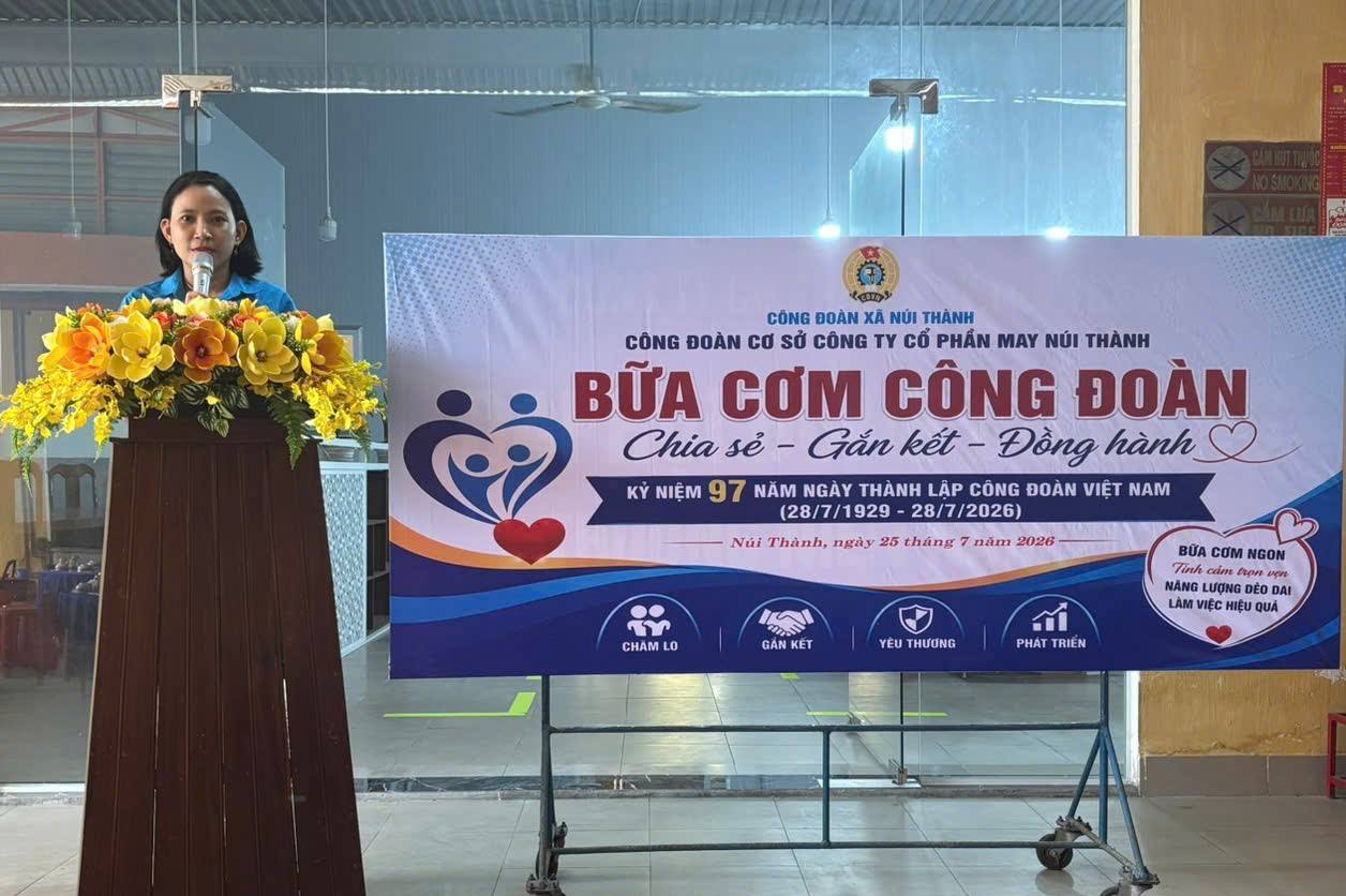 Many grassroots trade union organizations in Da Nang organize trade union meals to connect workers. Photo: Nui Thanh Commune Trade Union