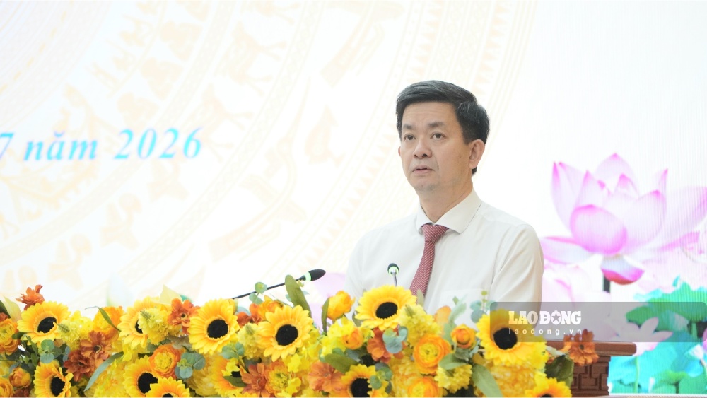Bí thư Tỉnh ủy An Giang Lê Quang Tùng phát biểu tại kỳ họp. Ảnh: Nguyên Anh