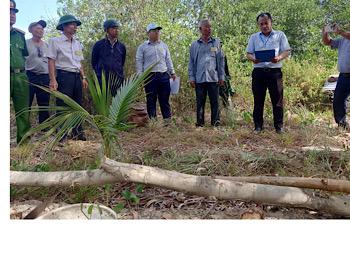 Nam Nha Trang Ward organizes forced land recovery to hand over the site for the Nha Trang City Mixed-Use Urban Area Project. Photo: Nam Nha Trang Ward People's Committee provided