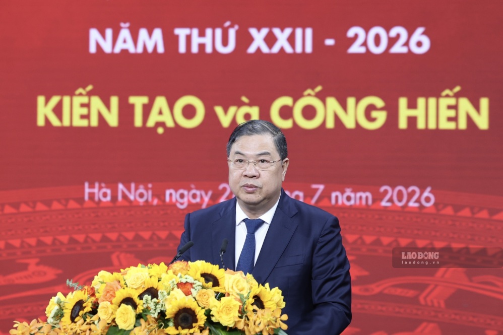 Mr. Pham Gia Tuc - Member of the Politburo, Standing Deputy Prime Minister speaks at the Vinh quang Vietnam Program. Photo: Hai Nguyen