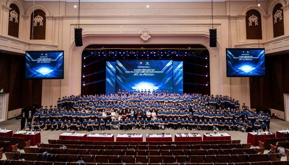 Pioneering students at the Opening Ceremony of Vingroup's 20,000 AI Talent Training Program. Photo: Vingroup