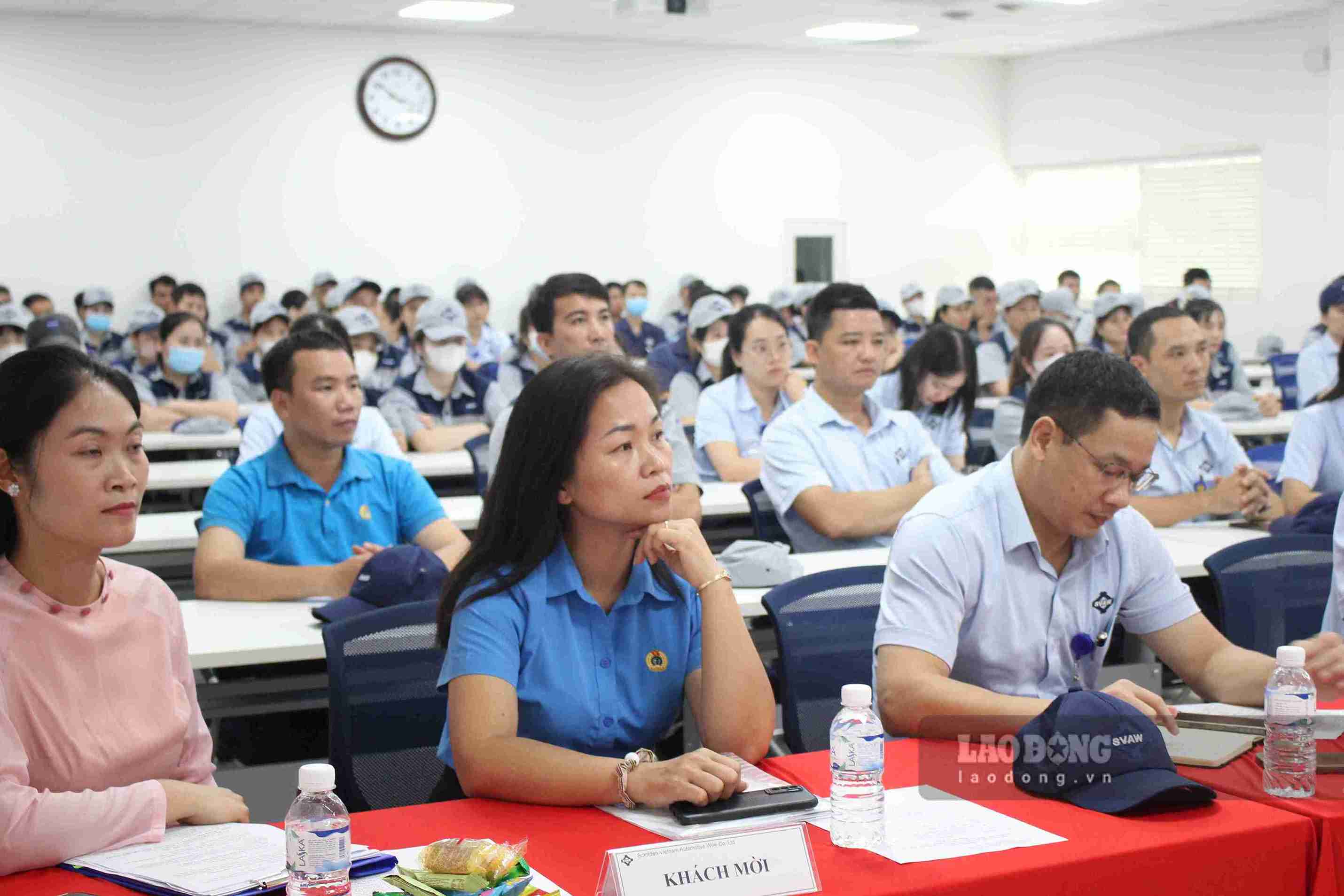 Hội nghị ra mắt mô hình thu hút đông đảo đoàn viên, công nhân lao động Công ty TNHH Dây cáp điện Ôtô Sumiden Việt Nam tham dự.