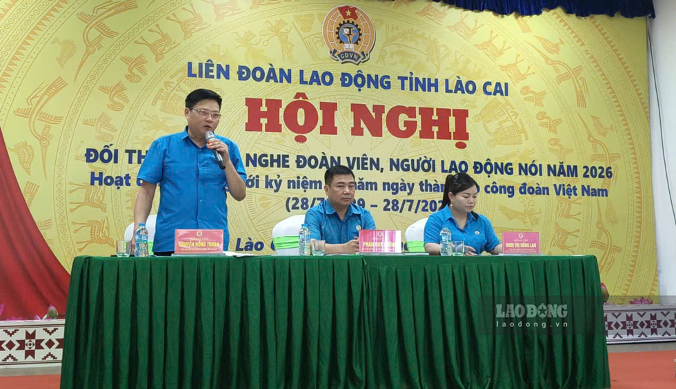 Hội nghị đối thoại lắng nghe đoàn viên, người lao động nói. Ảnh: Huyền Thúy