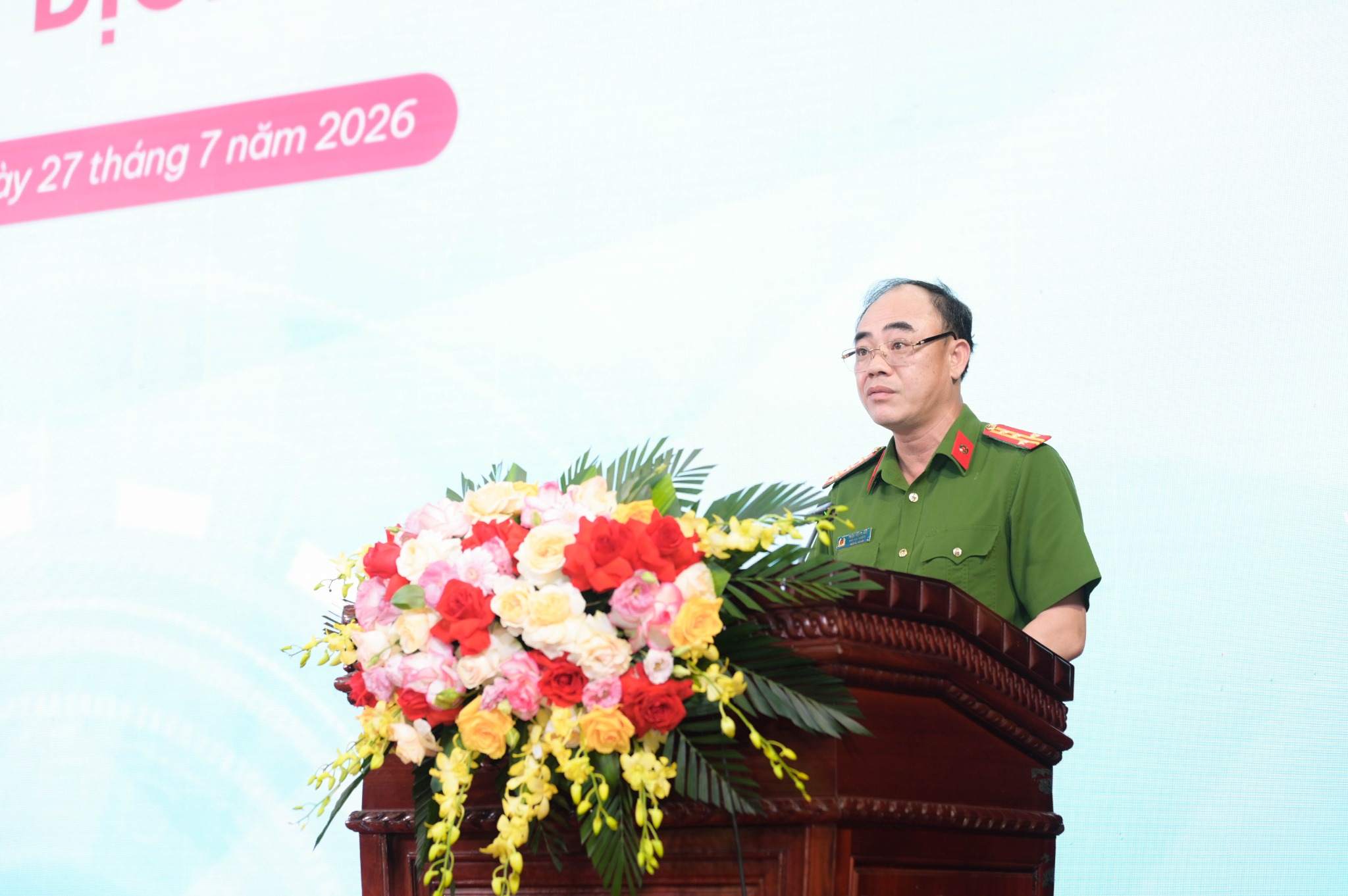 Đại tá Trần Hồng Phú - Phó Bí thư Đảng ủy, Phó Cục trưởng Cục Cảnh sát Quản lý hành chính về trật tự xã hội - Bộ Công an phát biểu tại buổi lễ. Ảnh: Agribank