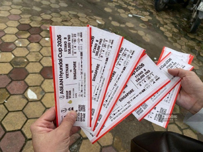 Tickets for the Vietnam - Singapore match are heating up. Photo: Huyen Linh