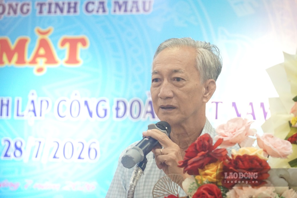 Ông Châu Thành Tôn, nguyên Chủ tịch LĐLĐ tỉnh Cà Mau phát biểu taij buổi họp mặt. Ảnh: Nhật Hồ.