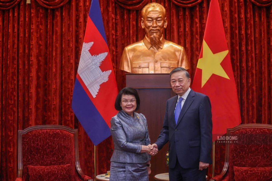 General Secretary and President To Lam receives Cambodian National Assembly Chairman Khuon Sudary. Photo: Hai Nguyen