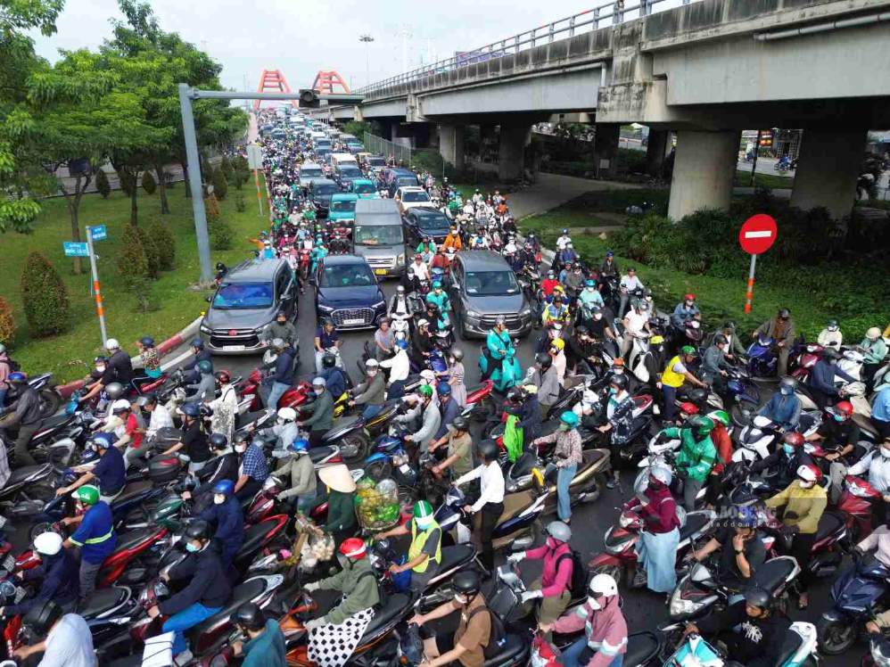 Ho Chi Minh City will narrow down the low emission zone in the center. Photo: Anh Tu